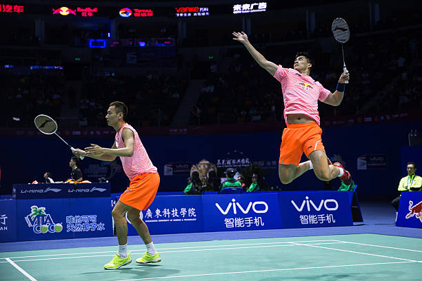 百元檔羽毛球拍測評：哪款更適合你？