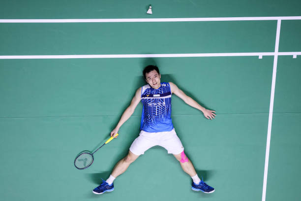 羽毛球單打和雙打規則對比：發球、邊界、站位詳解