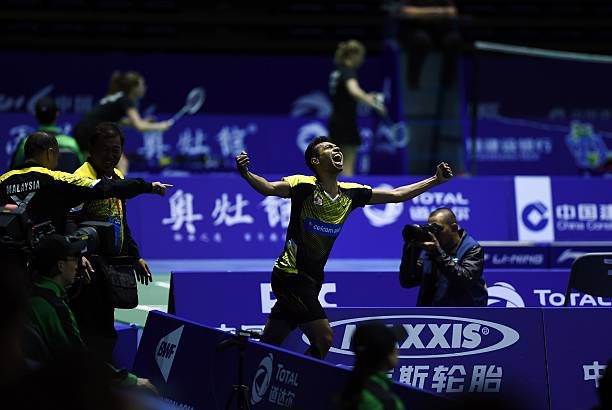 高性價比羽毛球拍推薦：ASIT 318的優缺點分析