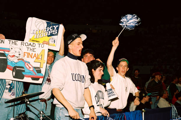 童年籃球夢：八歲小球員的比賽風采