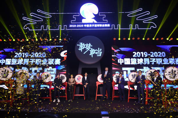 青島隊最新賽程直播：衝擊季後賽關鍵戰，球迷必看！