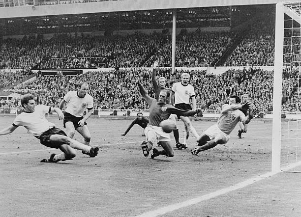 (與最近比賽結果緊密結合，提供延續性的信息)