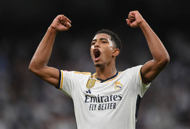 （從訓練場延伸到實戰場景，解決球迷的實際比賽難題）