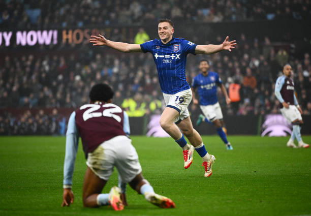 拉莫斯紅牌爭議！皇馬曼城次回合關鍵判罰回顧