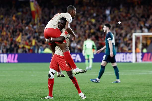 皇馬三連冠背後的男人：齊達內的執教傳奇