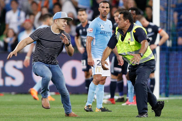 從巴薩到弗拉門戈：羅馬裏奧職業生涯年薪變化全解析