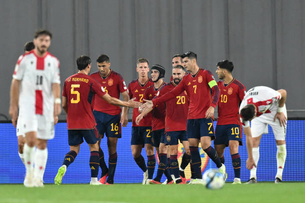 足球比賽規則中的紅黃牌製度：什麽情況下會被罰下？