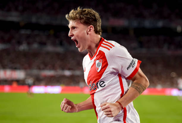 德甲賽季末獎金分配：排名與收入的關係解析