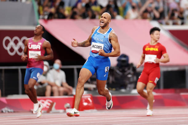 跳高運動員選擇背越式的關鍵原因