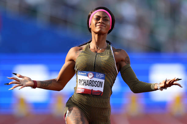 田亮女兒身高持續增長，網友：下一個體壇新星