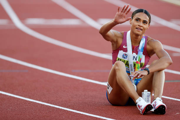 人類極限再突破：馬拉鬆首次跑進2小時大關