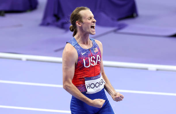 體育寫作：用連續動詞打造跳遠動態畫麵