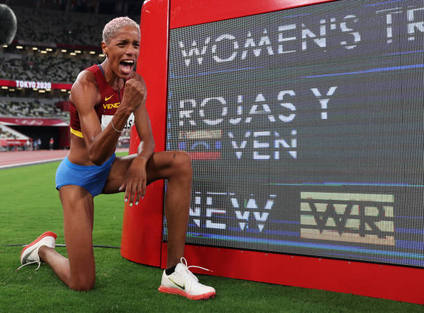 郭晶晶的麵相解析：福氣、財運與家庭幸福的關係