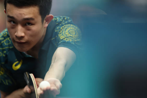 誰贏了？——兩個小朋友的乒乓球對決