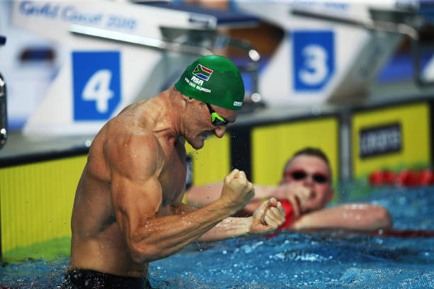 遊泳健將：記錄泳池中的每一個精彩動作