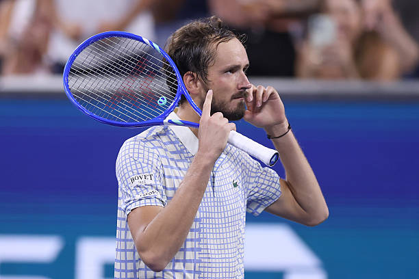 法網延期舉辦，納達爾第13次奪冠追平費德勒20冠紀錄