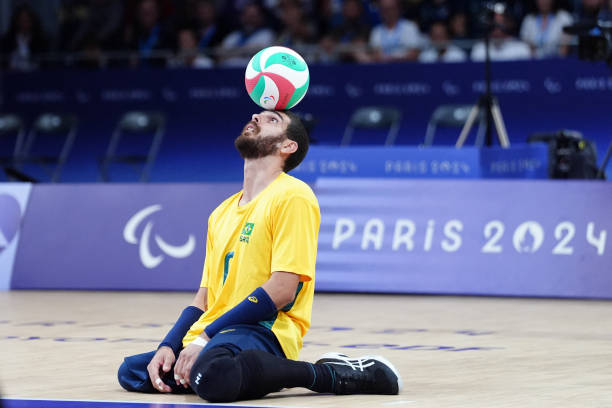 排球場地尺寸平麵圖中的關鍵測量點解析