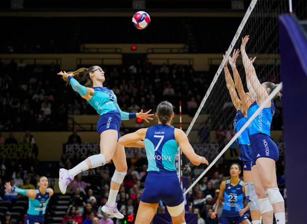 中國女排聯賽精彩集錦，直播帶你重溫經典！