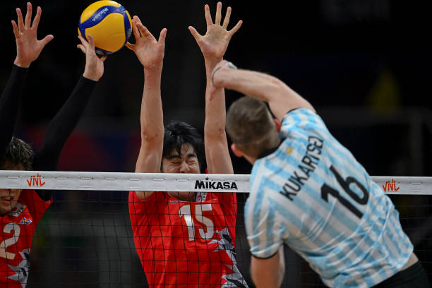 排球文化的藝術呈現：繪畫中的經典主題與象征意義