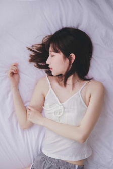 鹰峰同学请穿上衣服