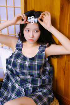 女学生小嫩嫩裸体17C